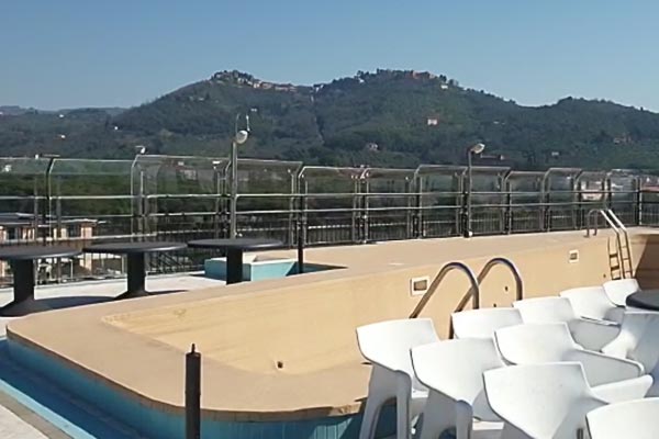 Sostituzione e rifacimento di barriere per roof di albergo a Montecatini Terme
